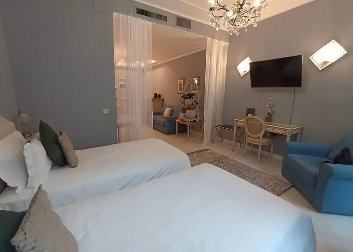 Mercanti Apts Via Passarella